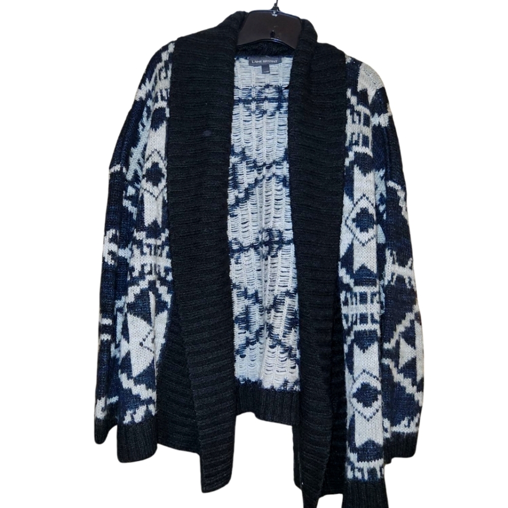 Cozy Black and White Patterned Women's Sweater